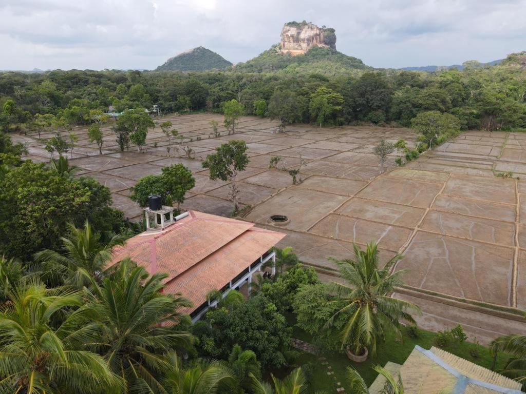 Castle View Sigiriya Hotel Luaran gambar